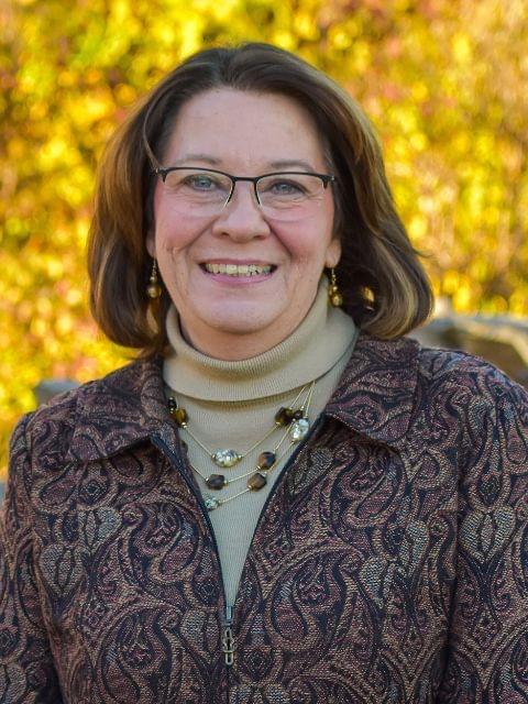 Picture of Lisa Strouse.